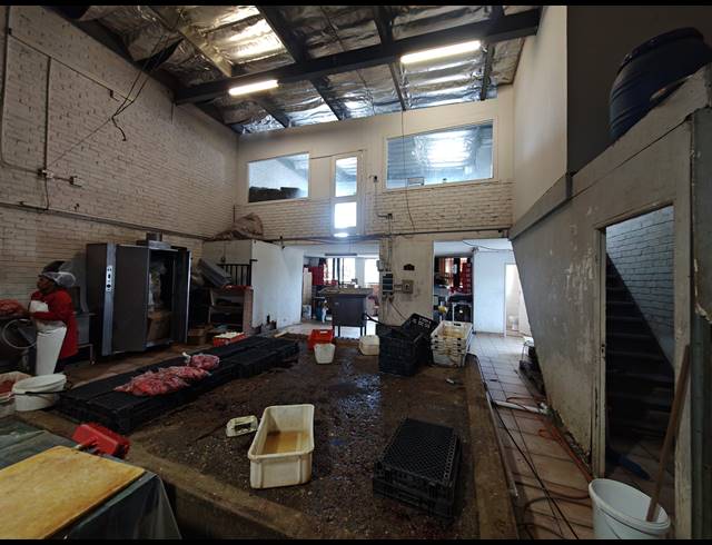 201M² WAREHOUSE FOR SALE IN CITY DEEP